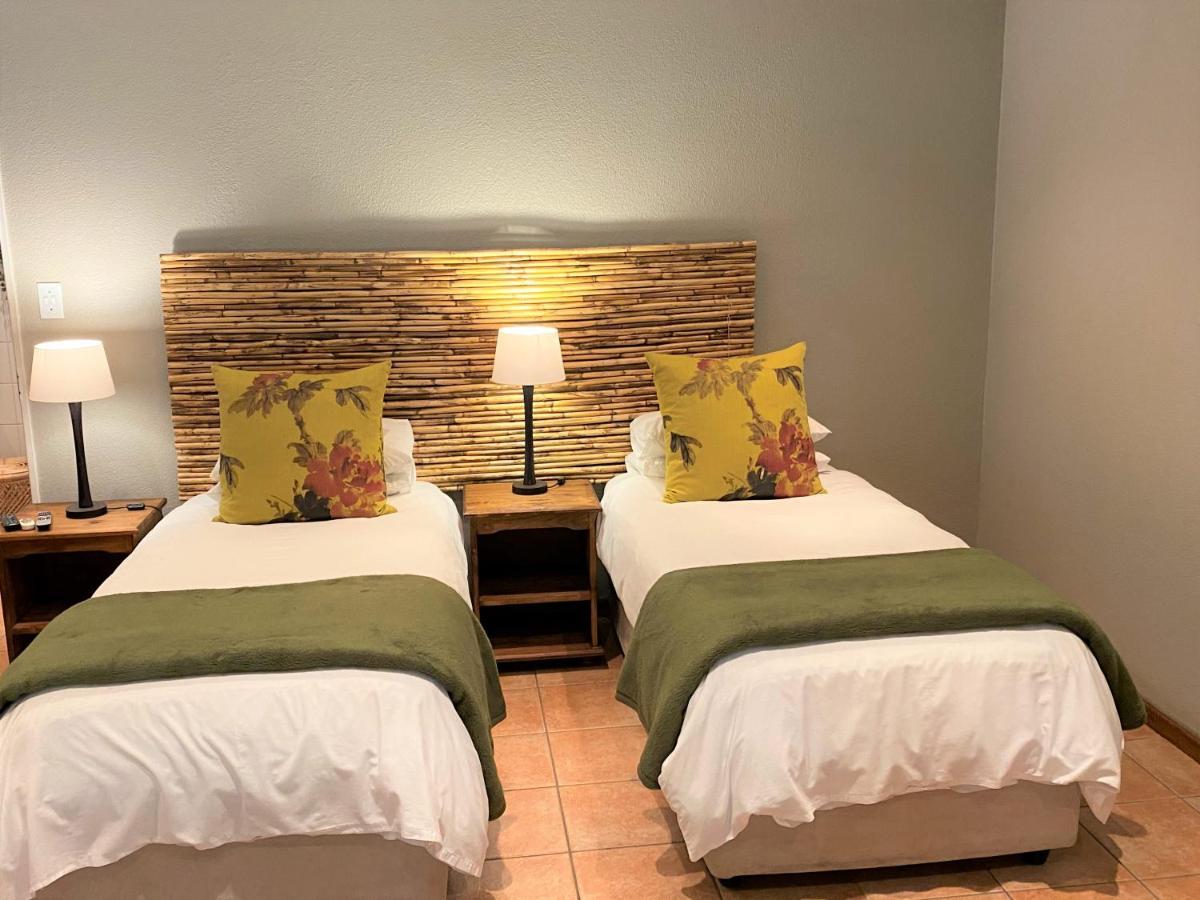 Safari Club Guest Lodge Or Tambo International Airport Kempton Park Dış mekan fotoğraf