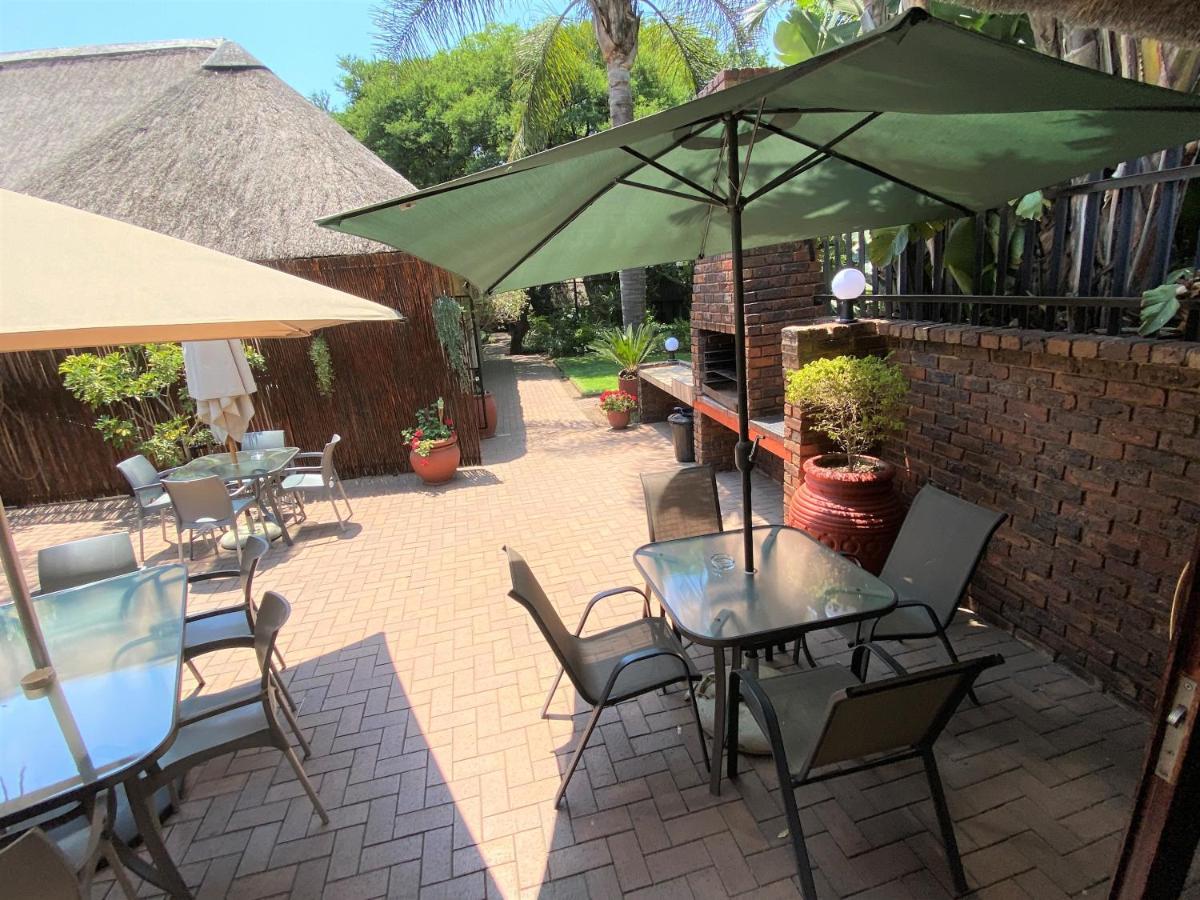 Safari Club Guest Lodge Or Tambo International Airport Kempton Park Dış mekan fotoğraf