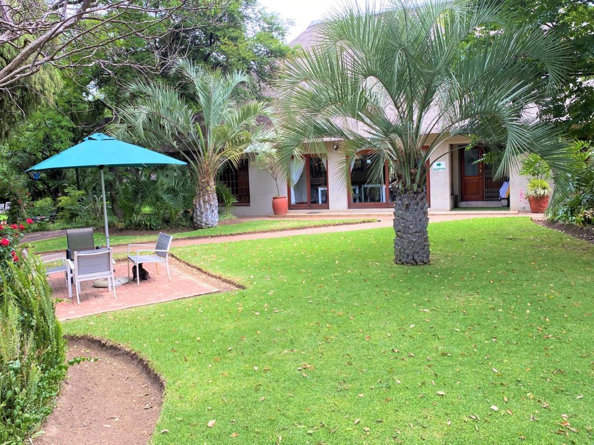 Safari Club Guest Lodge Or Tambo International Airport Kempton Park Dış mekan fotoğraf