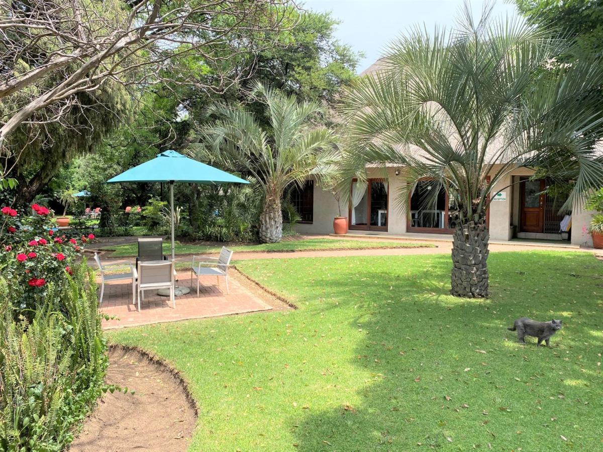 Safari Club Guest Lodge Or Tambo International Airport Kempton Park Dış mekan fotoğraf