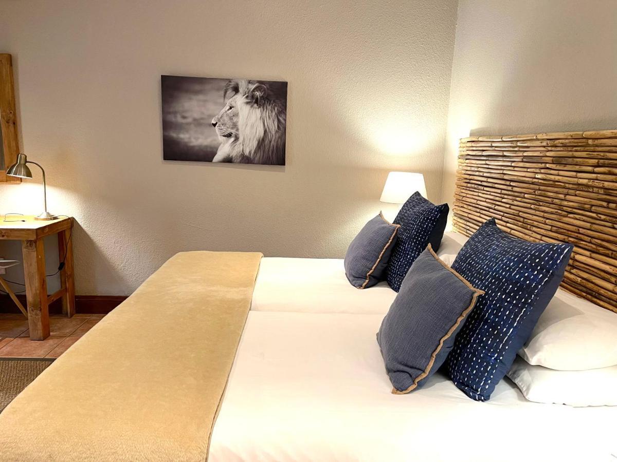 Safari Club Guest Lodge Or Tambo International Airport Kempton Park Dış mekan fotoğraf