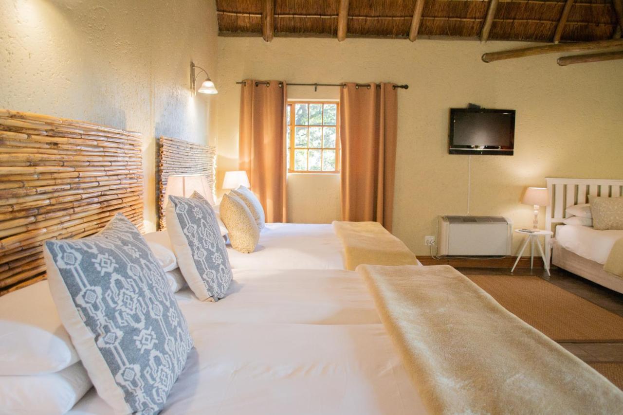 Safari Club Guest Lodge Or Tambo International Airport Kempton Park Dış mekan fotoğraf