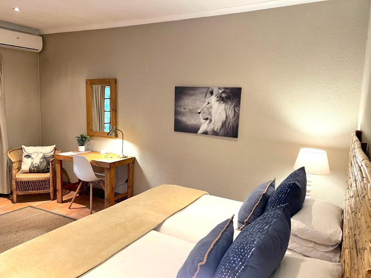 Safari Club Guest Lodge Or Tambo International Airport Kempton Park Dış mekan fotoğraf