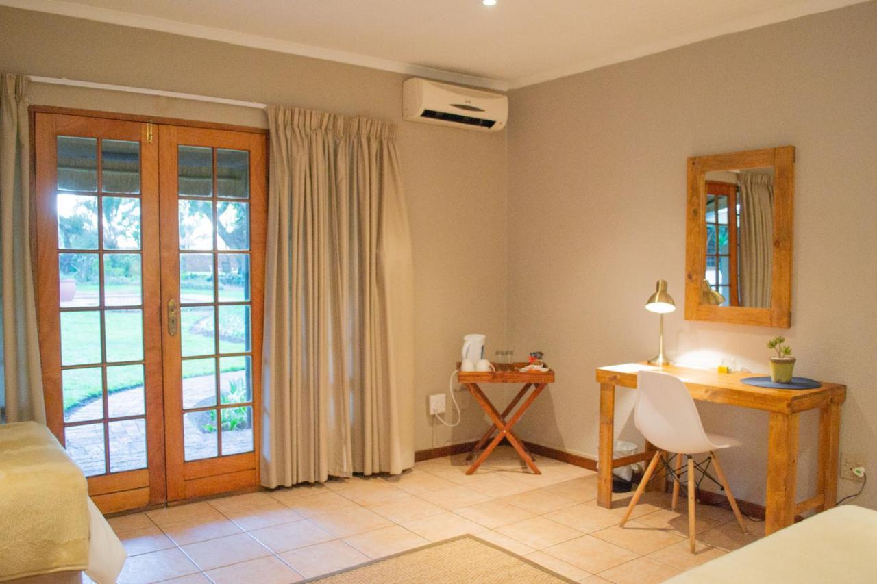 Safari Club Guest Lodge Or Tambo International Airport Kempton Park Dış mekan fotoğraf