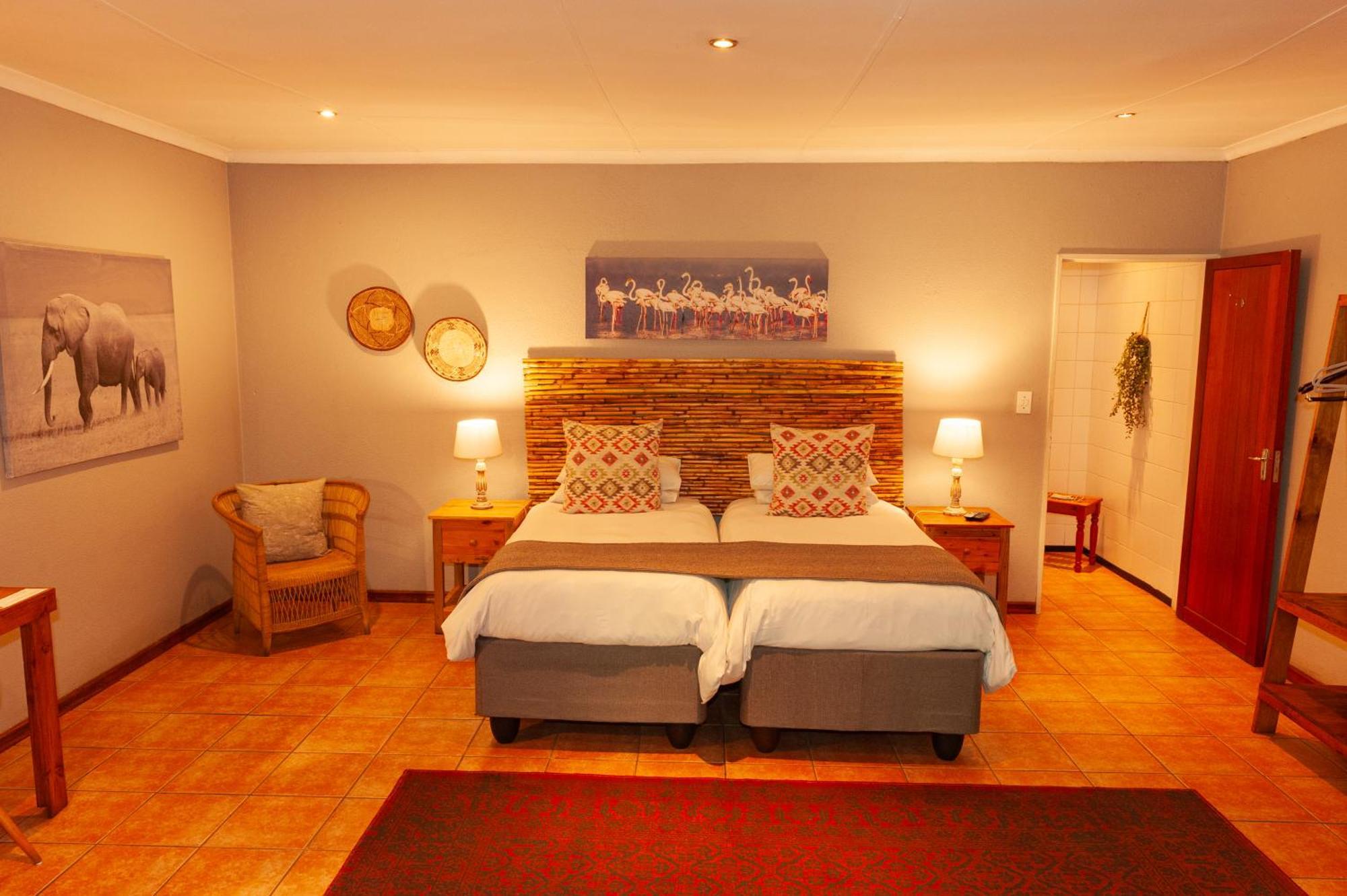 Safari Club Guest Lodge Or Tambo International Airport Kempton Park Dış mekan fotoğraf
