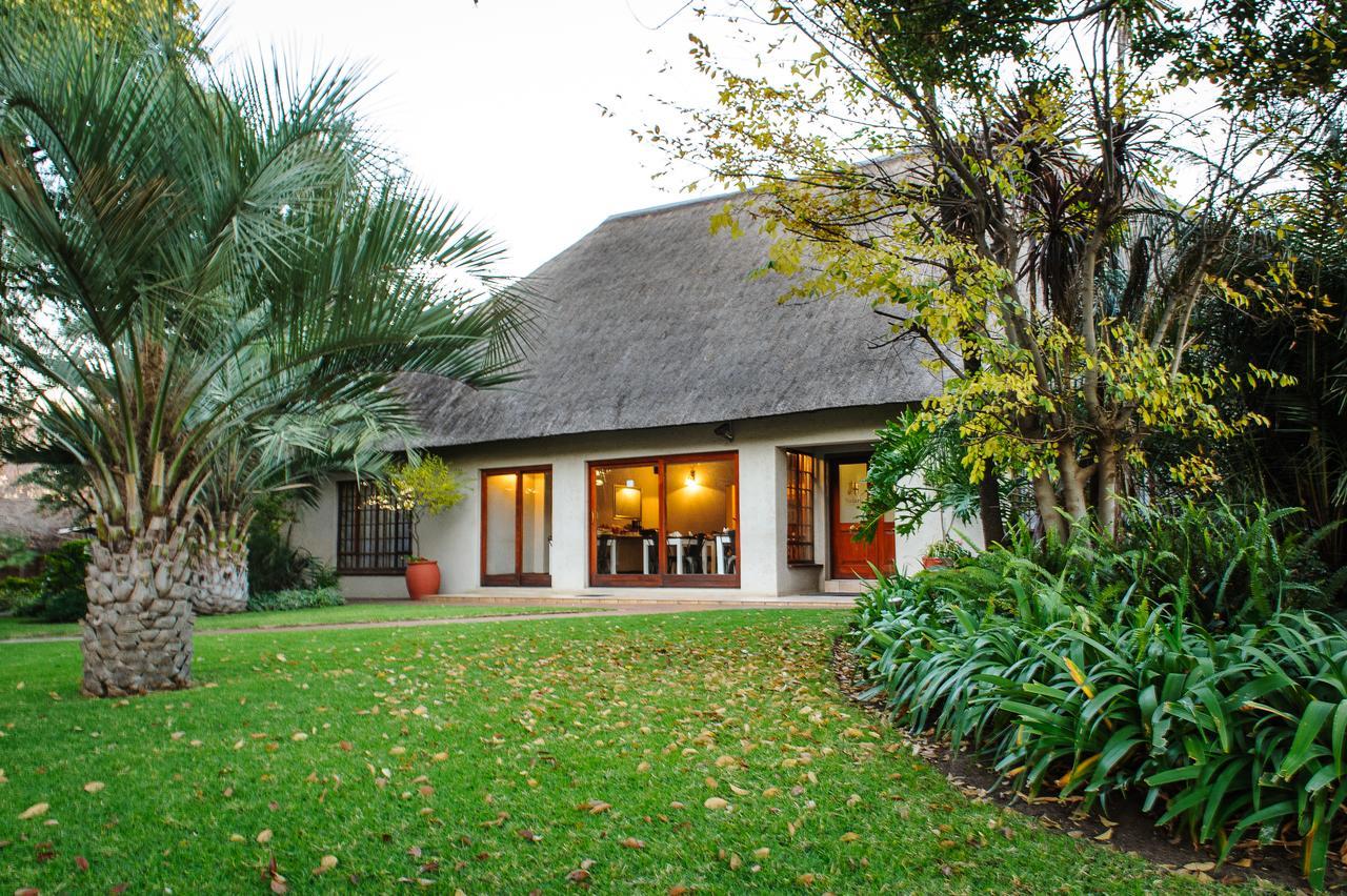 Safari Club Guest Lodge Or Tambo International Airport Kempton Park Dış mekan fotoğraf